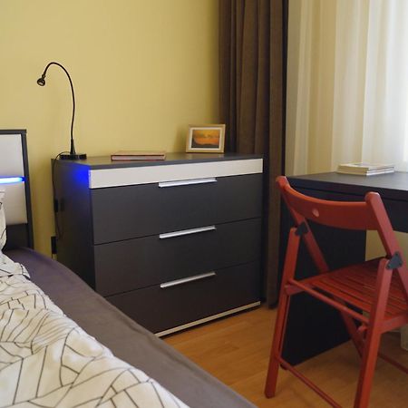 Spacious 2Bdr - Free Parking - Walk Everywhere - 300 Mbps Wifi Várna Kültér fotó
