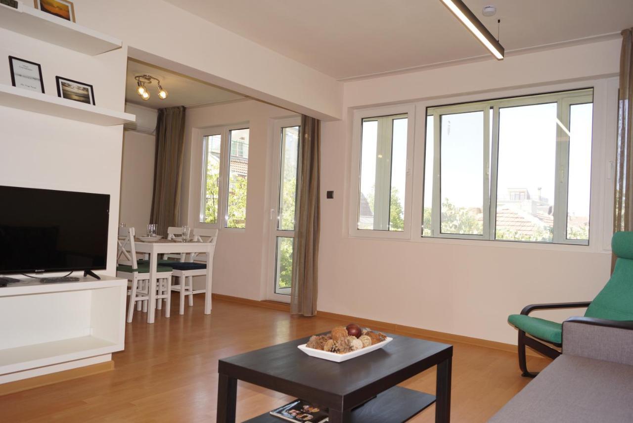 Spacious 2Bdr - Free Parking - Walk Everywhere - 300 Mbps Wifi Várna Kültér fotó