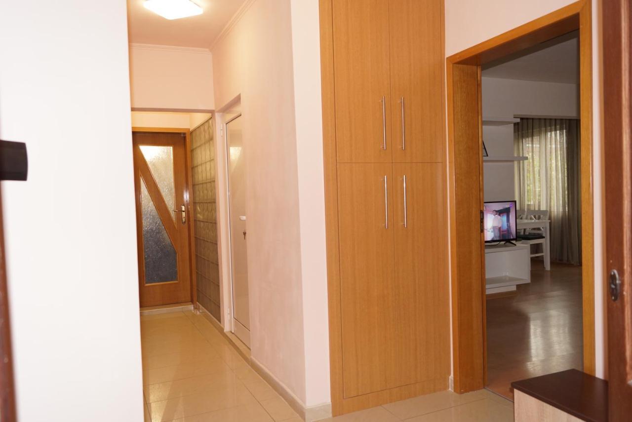 Spacious 2Bdr - Free Parking - Walk Everywhere - 300 Mbps Wifi Várna Kültér fotó